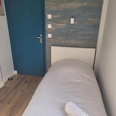 De La Hotel