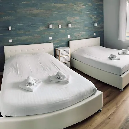 De La Hotel 2*