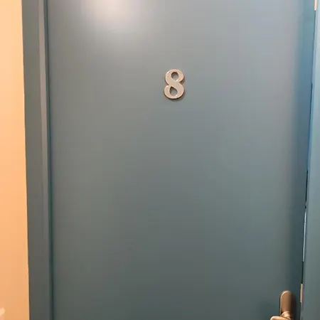 Hotel De La 2*