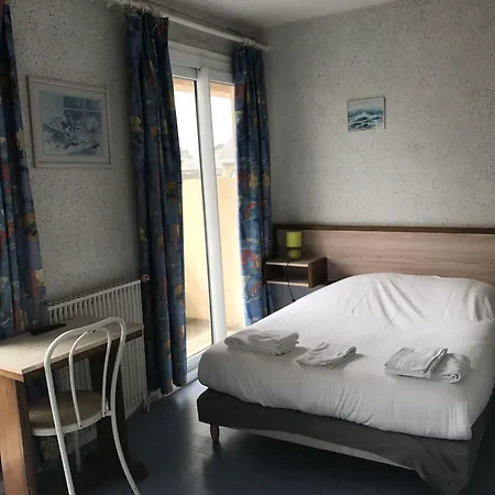 De La Hotel 2*