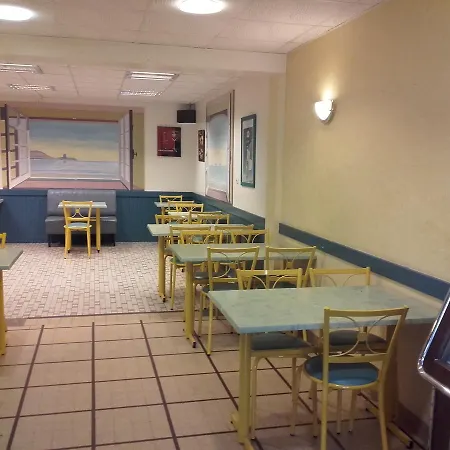 De La 2* Quinéville