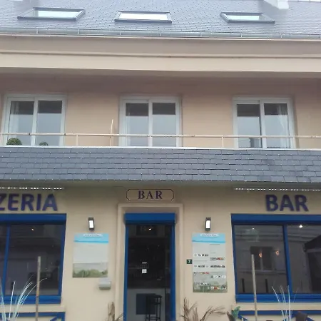 Hotel De La 2*
