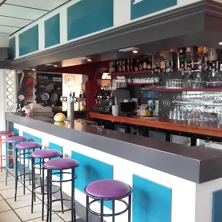 De La 2* Quinéville