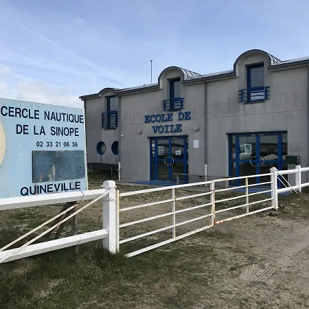 Hotel De La 2*