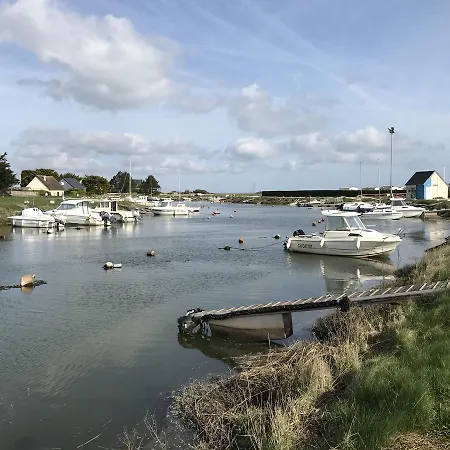 De La 2* Quinéville