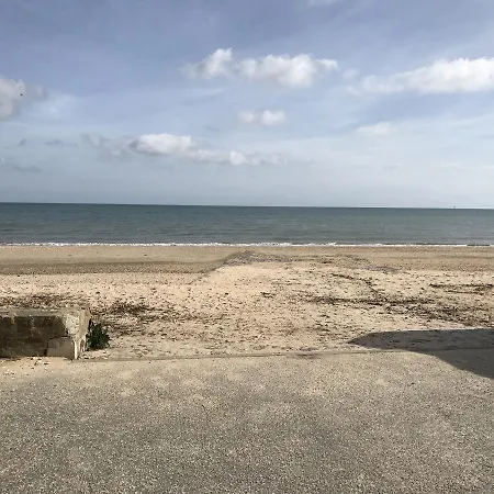 De La 2* Quinéville