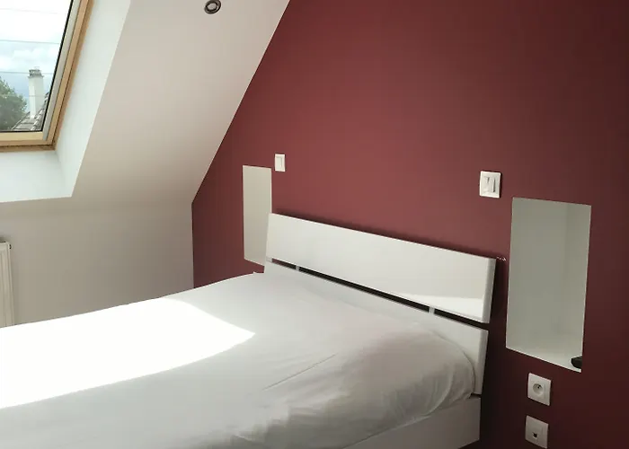 De La 2* Quinéville